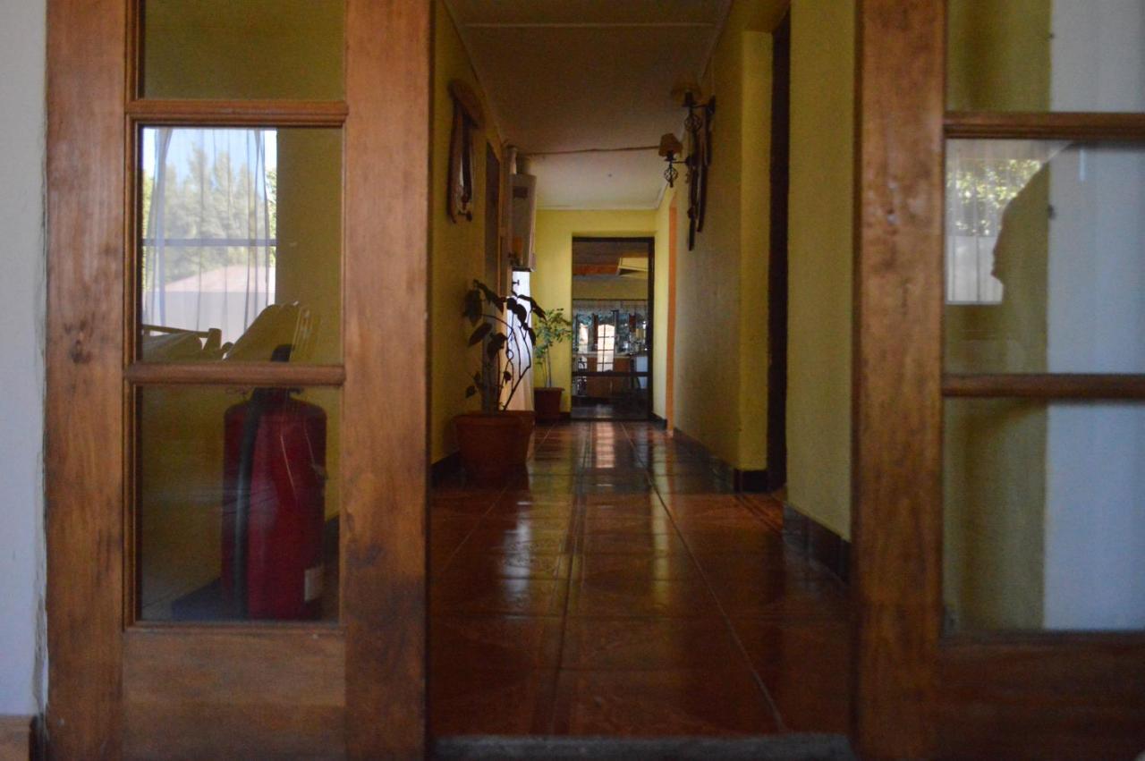 Hostal Y Cabanas Vientos Del Sur Puerto Ingeniero Ibanez Exteriör bild