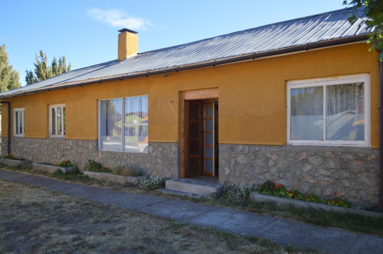 Hostal Y Cabanas Vientos Del Sur Puerto Ingeniero Ibanez Exteriör bild